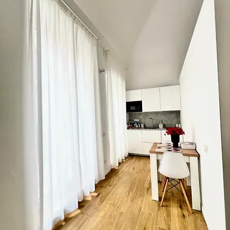 Andrea's 12 Appartement *