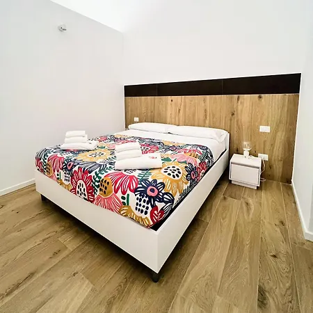 Apartamento Andrea's 12 *